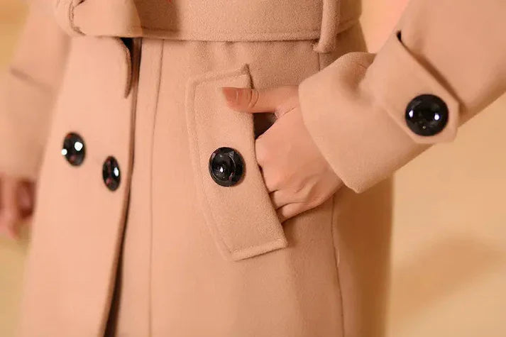 Arnulpha | Modieuze en minimalistische winterjas