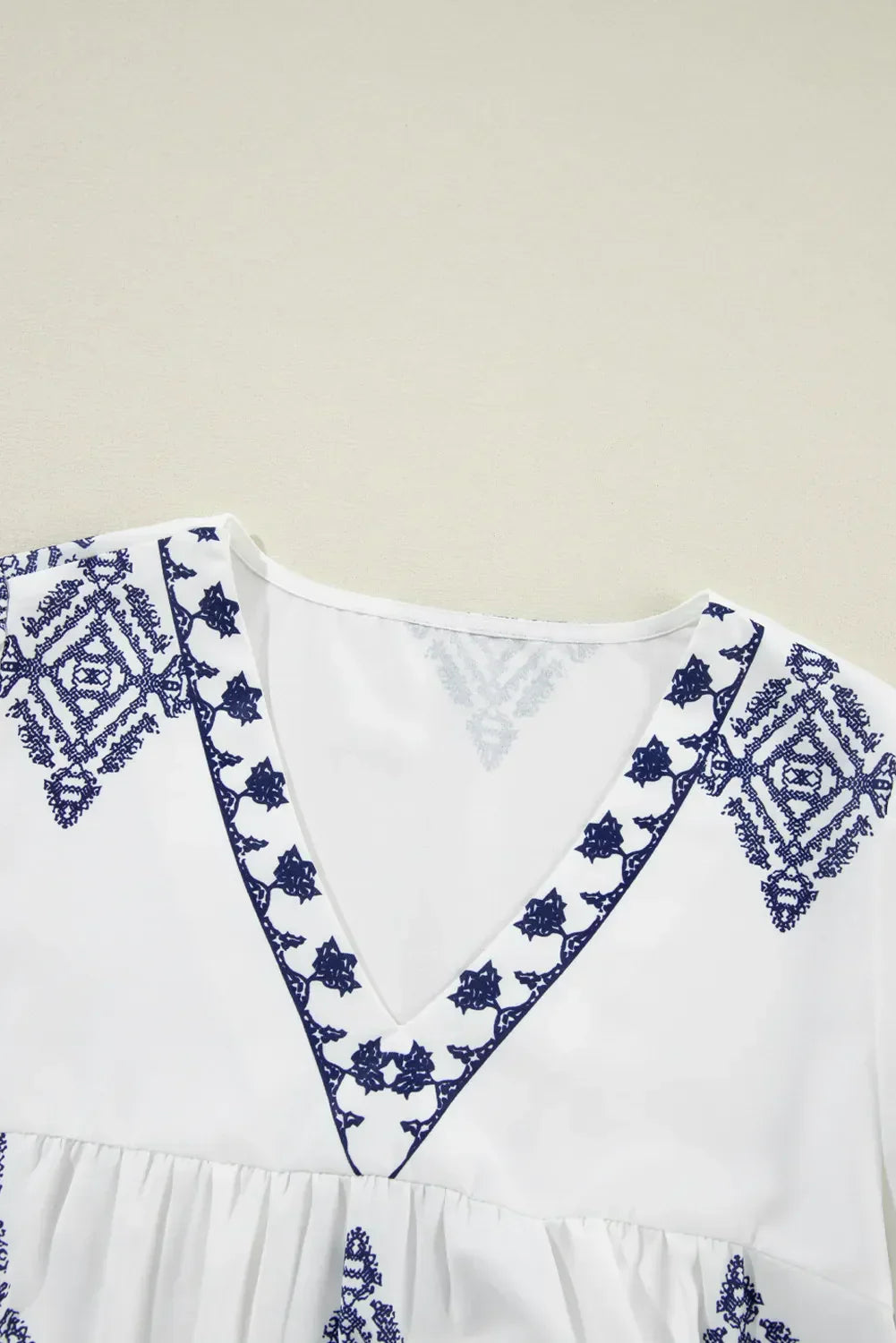 Trudy | Getailleerde en elegante winterblouse