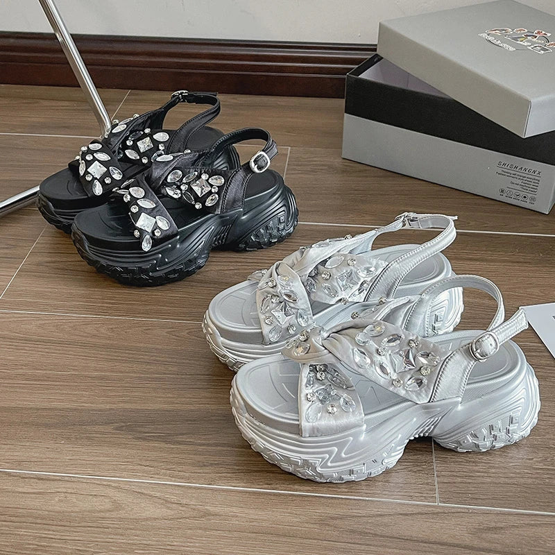Lola | Moderne en comfortabele wintersandalen