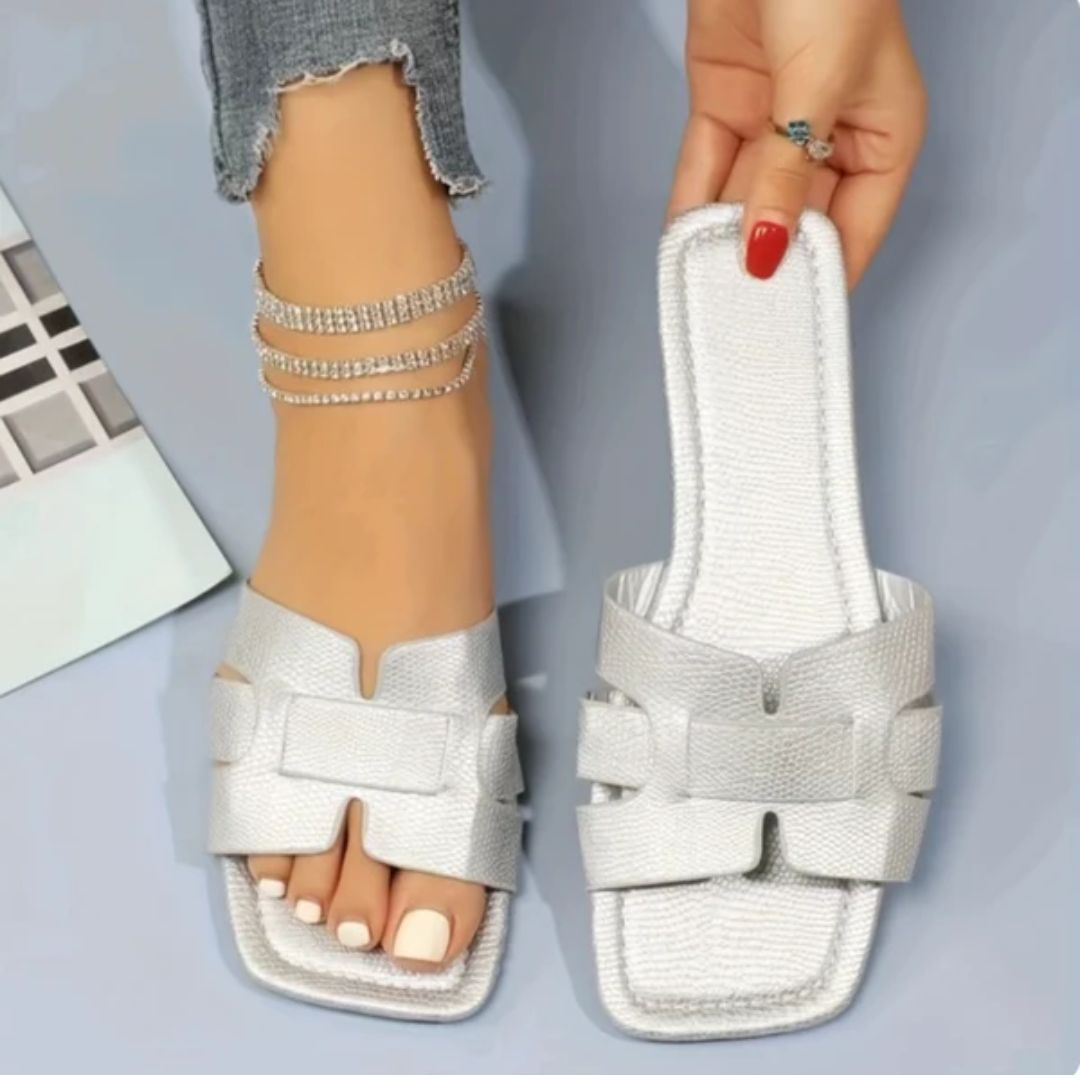 Adelheide | Eenvoudige en stijlvolle wintersandalen