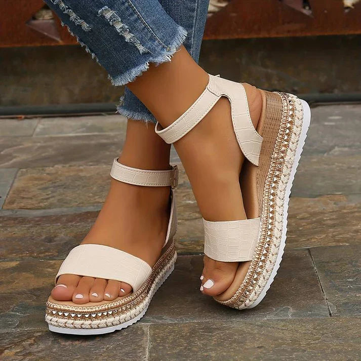 Erna - Comfortabele orthopedische sandalen met sleehak