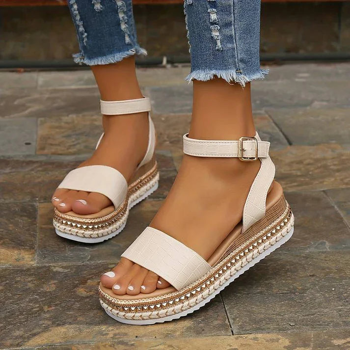 Erna - Comfortabele orthopedische sandalen met sleehak